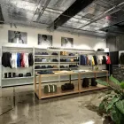 Forretning 5 billede CARHARTT WIP STORE COPENHAGEN FISKETORVET Tøjbutikker i København V 84