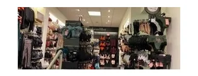 Forretning 3 billede HUNKEMÖLLER Tøjbutikker i København S 84