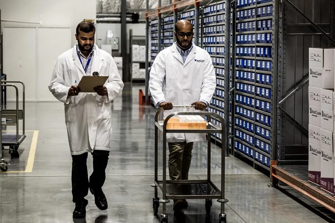 Forretning 3 billede WORLD COURIER